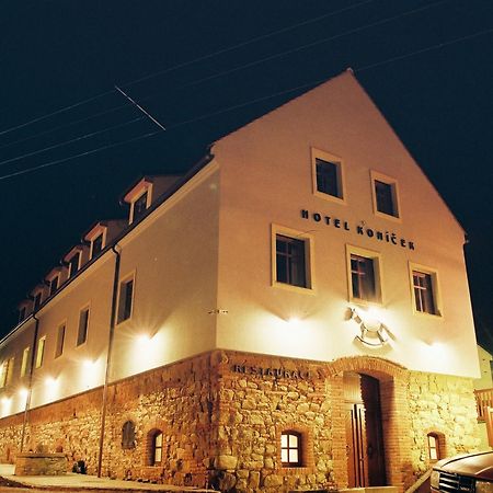 Hotel Konicek Uherské Hradiště Buitenkant foto